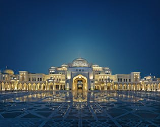 Visita a Qasr al Watan e cappuccino dorato all’Emirates Palace